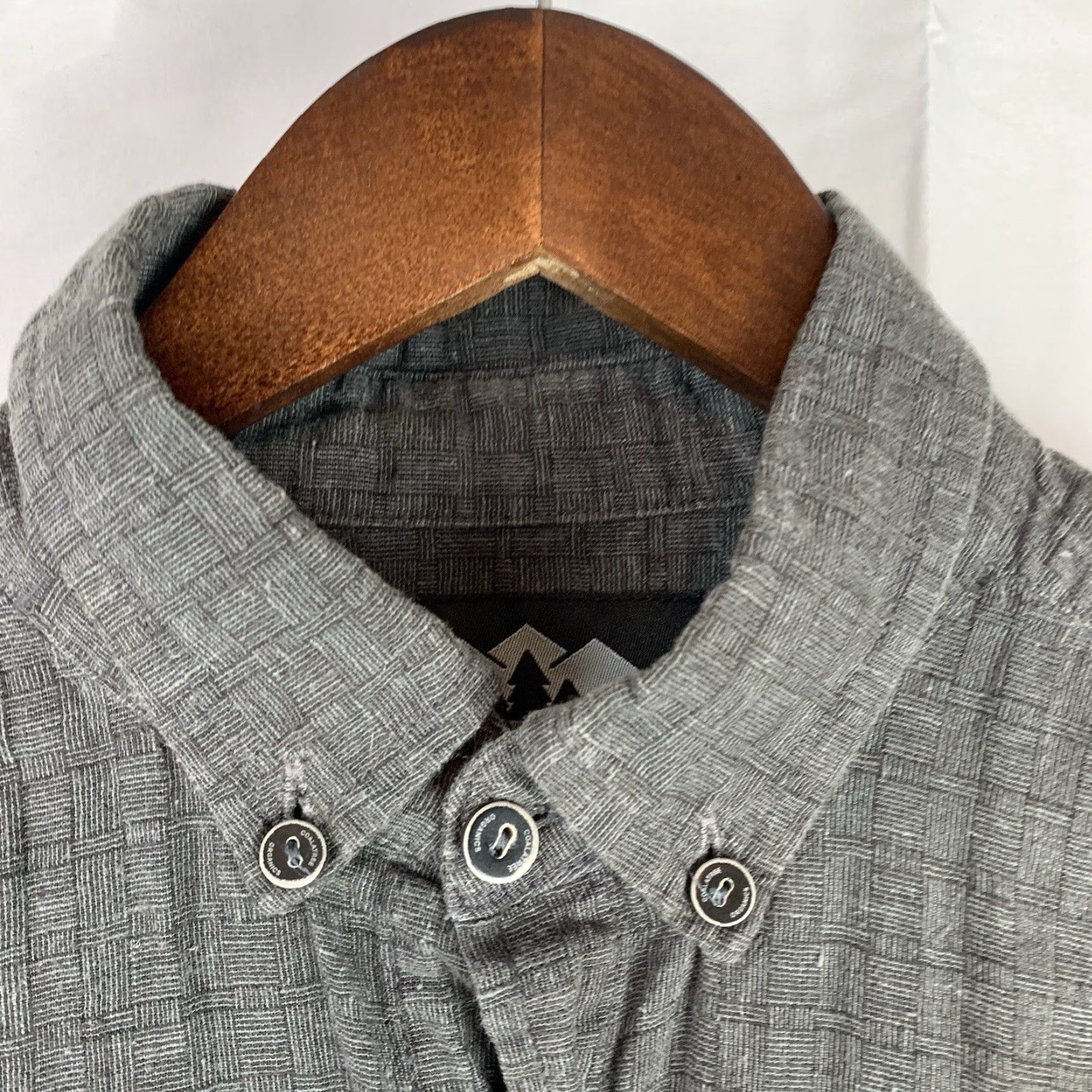 Vintage VINTAGE Coalatree Organics Shirt Mens Size Small Dark Gray Button Down Hemp Cotton flaw Size US S / EU 44-46 / 1 - 4 Thumbnail