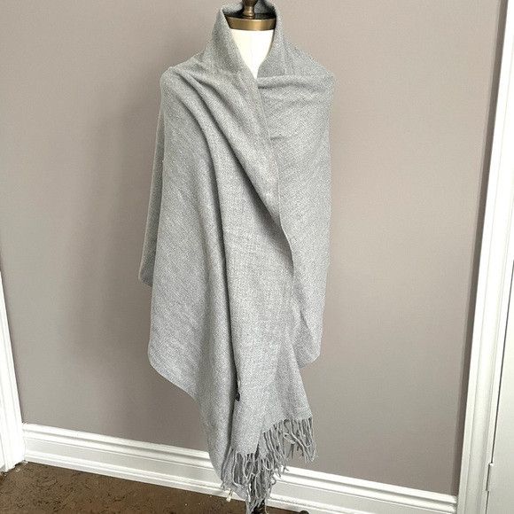 Acne Studios Acne Studios Gray Wool Oversized Fringed Scarf - Italy 🇮🇹 Size ONE SIZE - 3 Thumbnail