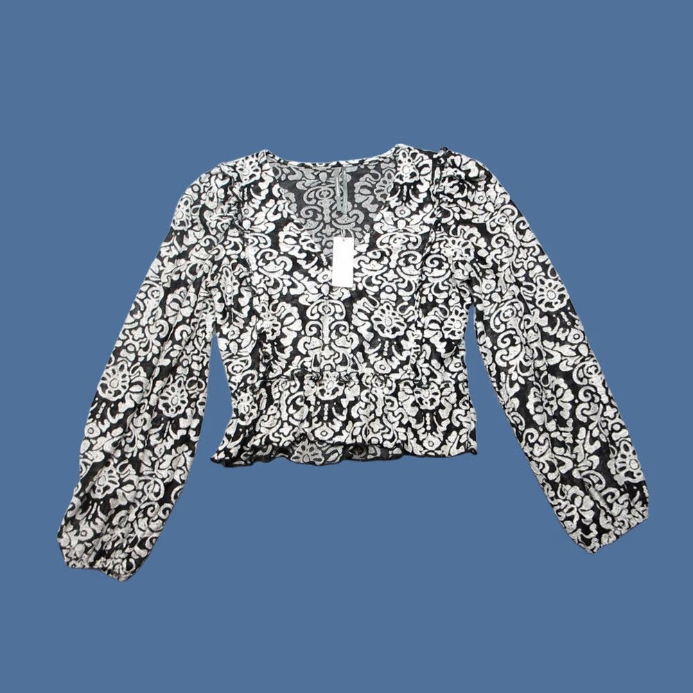 Anthropologie Anthropologie Blouse Top Women Small Black White Floral Cropped Jacquard Peasant Shirt Size S / US 4 / IT 40 - 1 Thumbnail