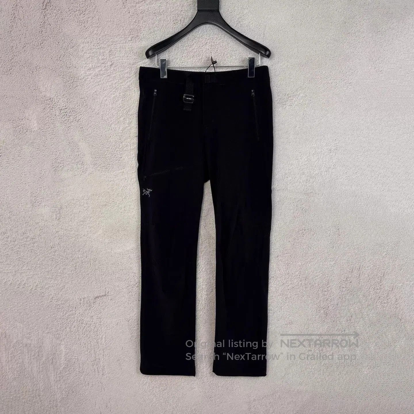 Arc'teryx Black Casual Pants with Zip Pockets Size 32. Size US 32 / EU 48 - 1 Thumbnail