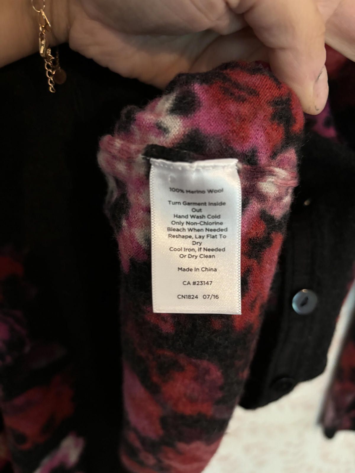 Designer 100% Merino Wool Talbots Women's Floral Cardigan Size L / US 10 / IT 46 - 4 Thumbnail