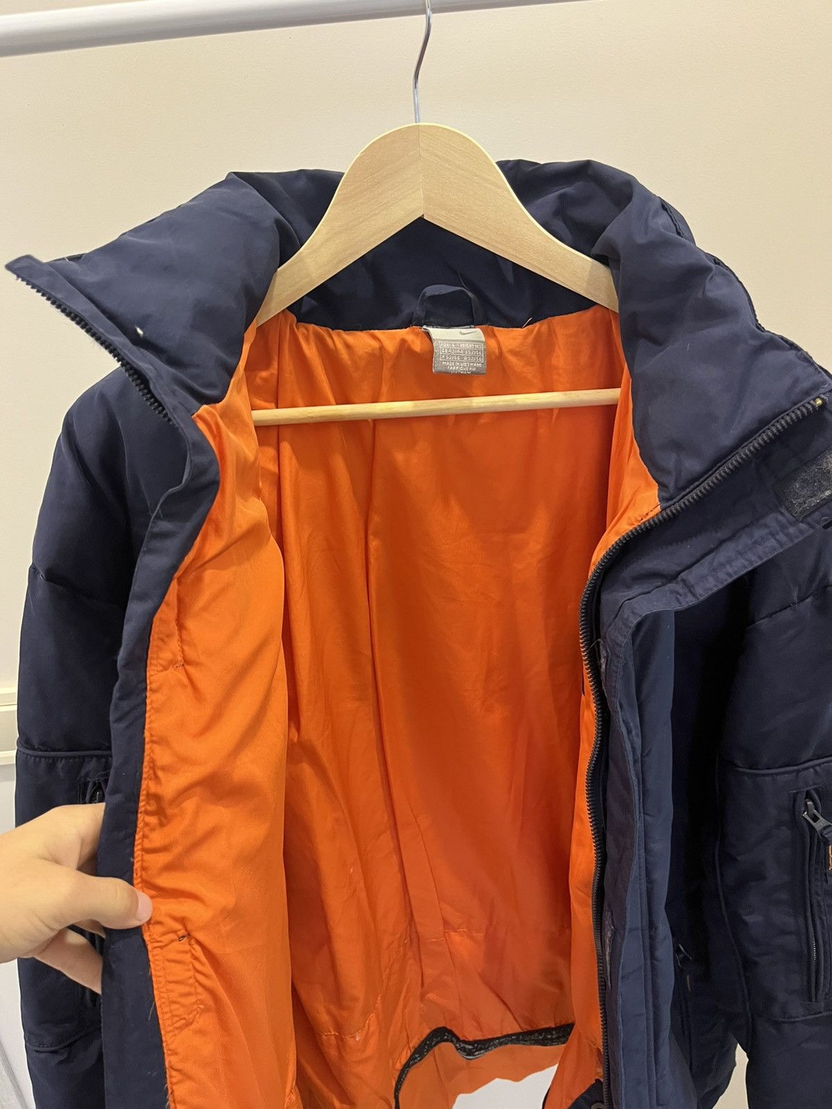 Nike Nike Vintage Puffer Down Jacket Hide Pockets Size US L / EU 52-54 / 3 - 6 Thumbnail