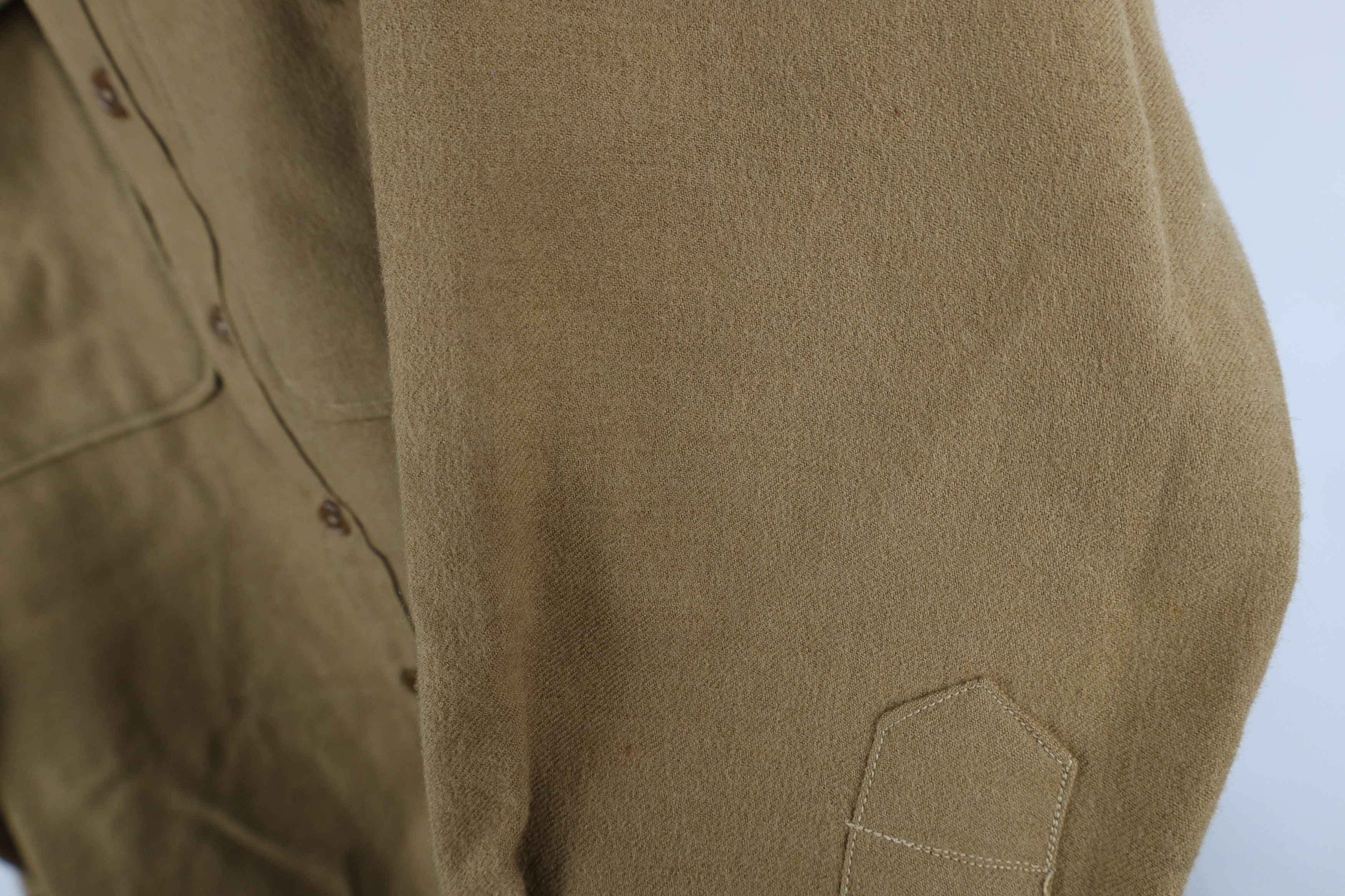 Vintage Vintage 40s WWII Wool Military Field Button Shirt Beige USA Size US L / EU 52-54 / 3 - 9 Thumbnail