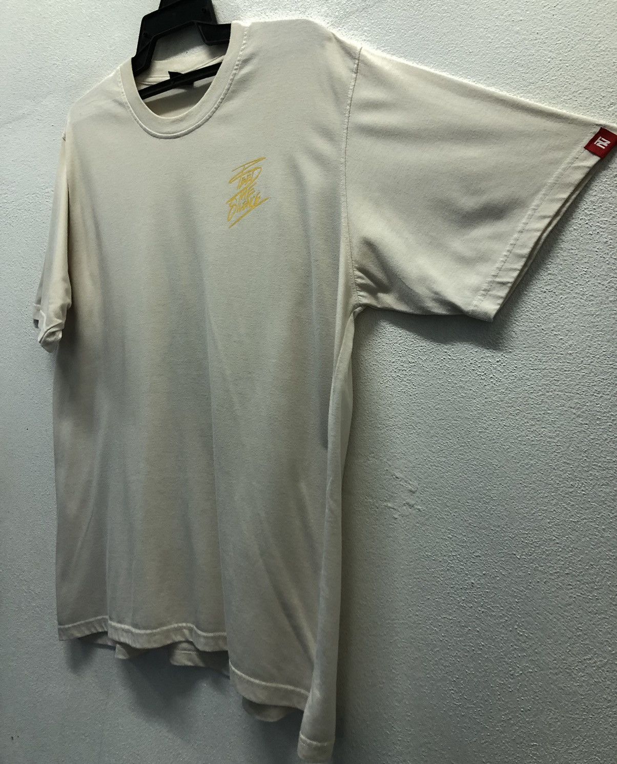 Vintage Vintage TNTCO Feed The Silence T-Shirt Size US XL / EU 56 / 4 - 6 Thumbnail