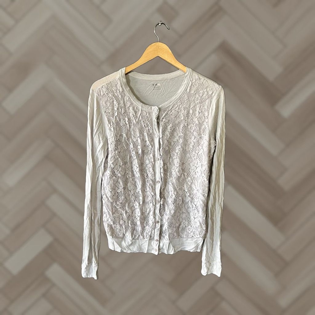 Bloomingdale's Bloomingdale's Gray Long Sleeve Cardigan Womens L Knit Button Up Shirt? Size L / US 10 / IT 46 - 1 Thumbnail