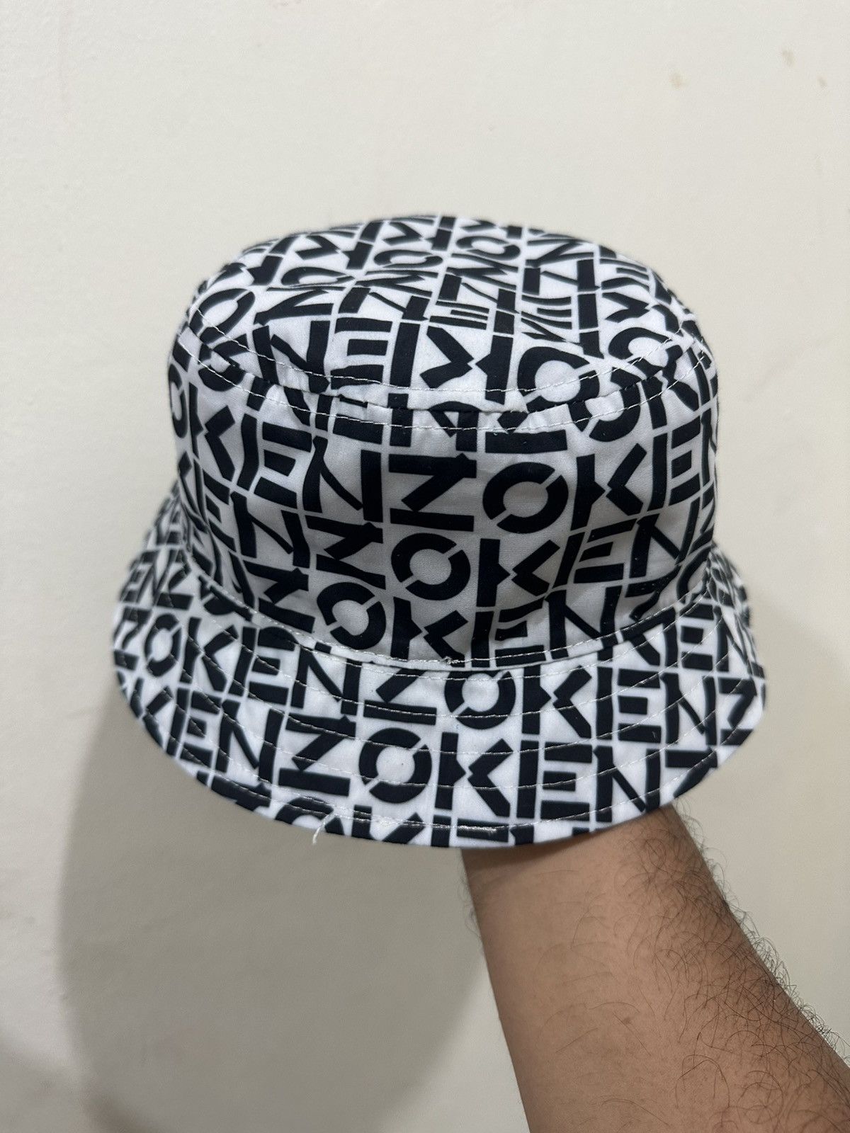 Kenzo Kenzo All Over Printed Reversible Bucket Hat Size ONE SIZE - 2 Thumbnail