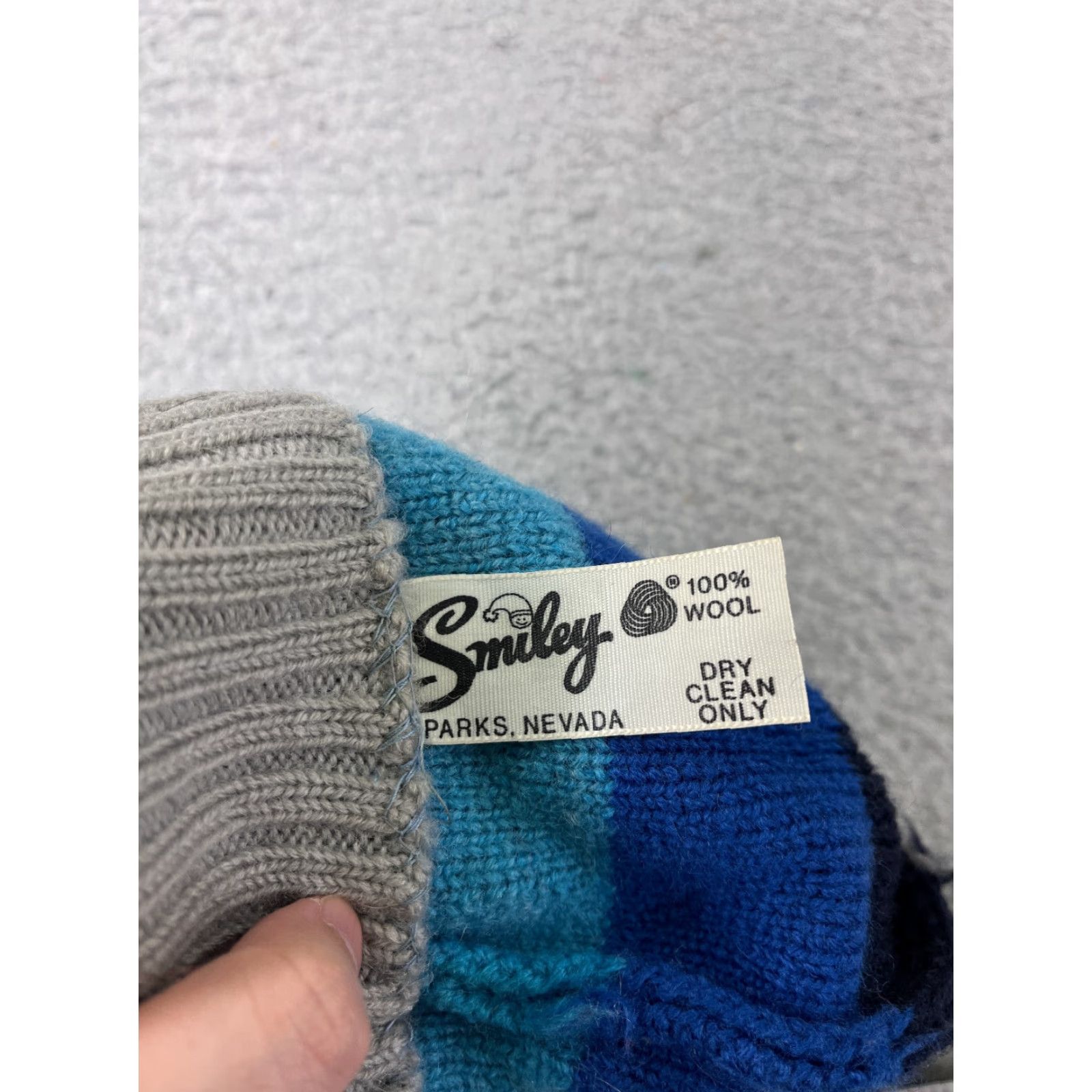 Vintage Smiley Beanie Adult One Size Blue Gray Black Wool Knit Striped Logo Ski Hats Unisex Adults Beanie Mens Womens Size ONE SIZE - 7 Thumbnail