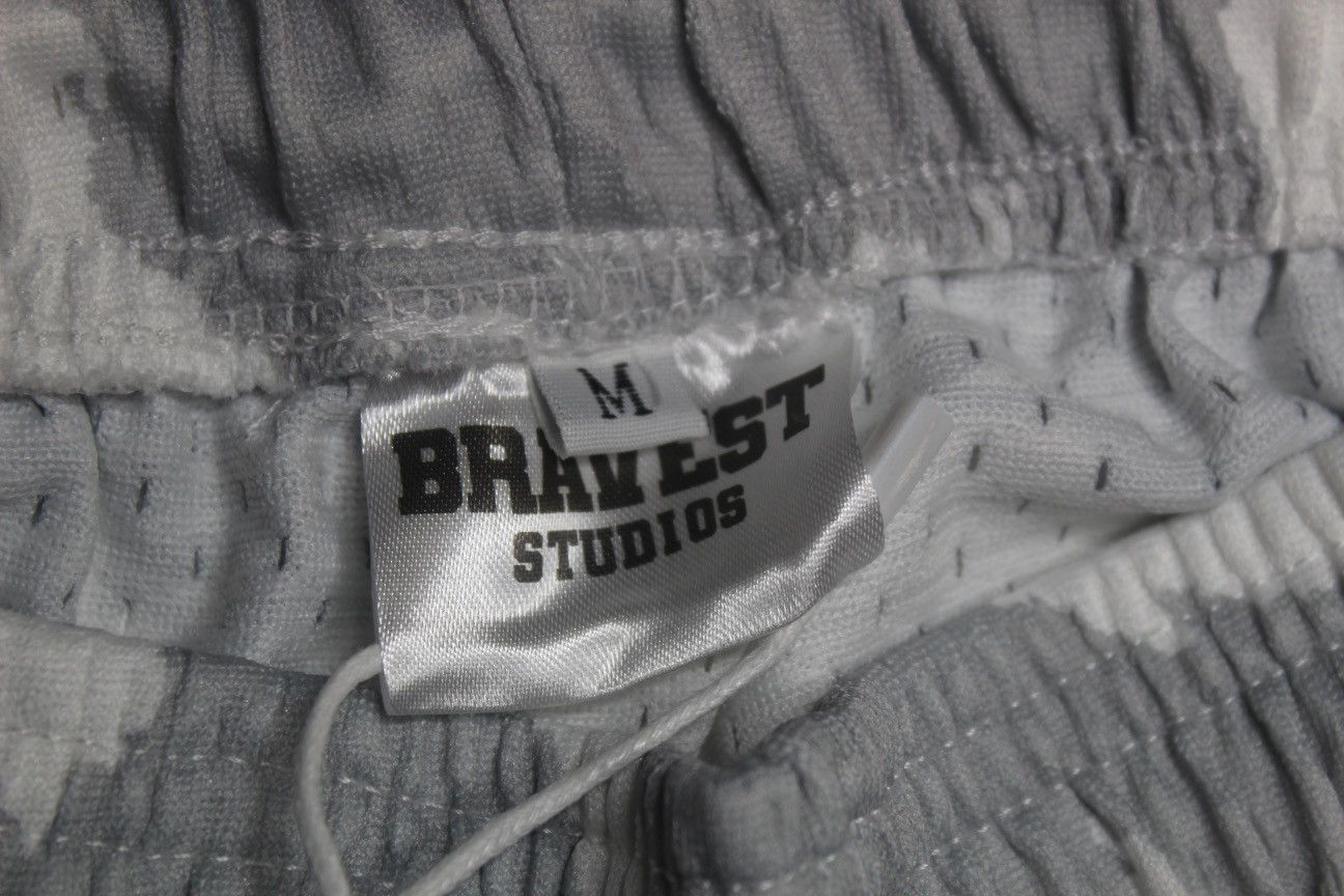Bravest Studios BRAVEST STUDIO COW PRINT (M) Size US 30 / EU 46 - 4 Thumbnail