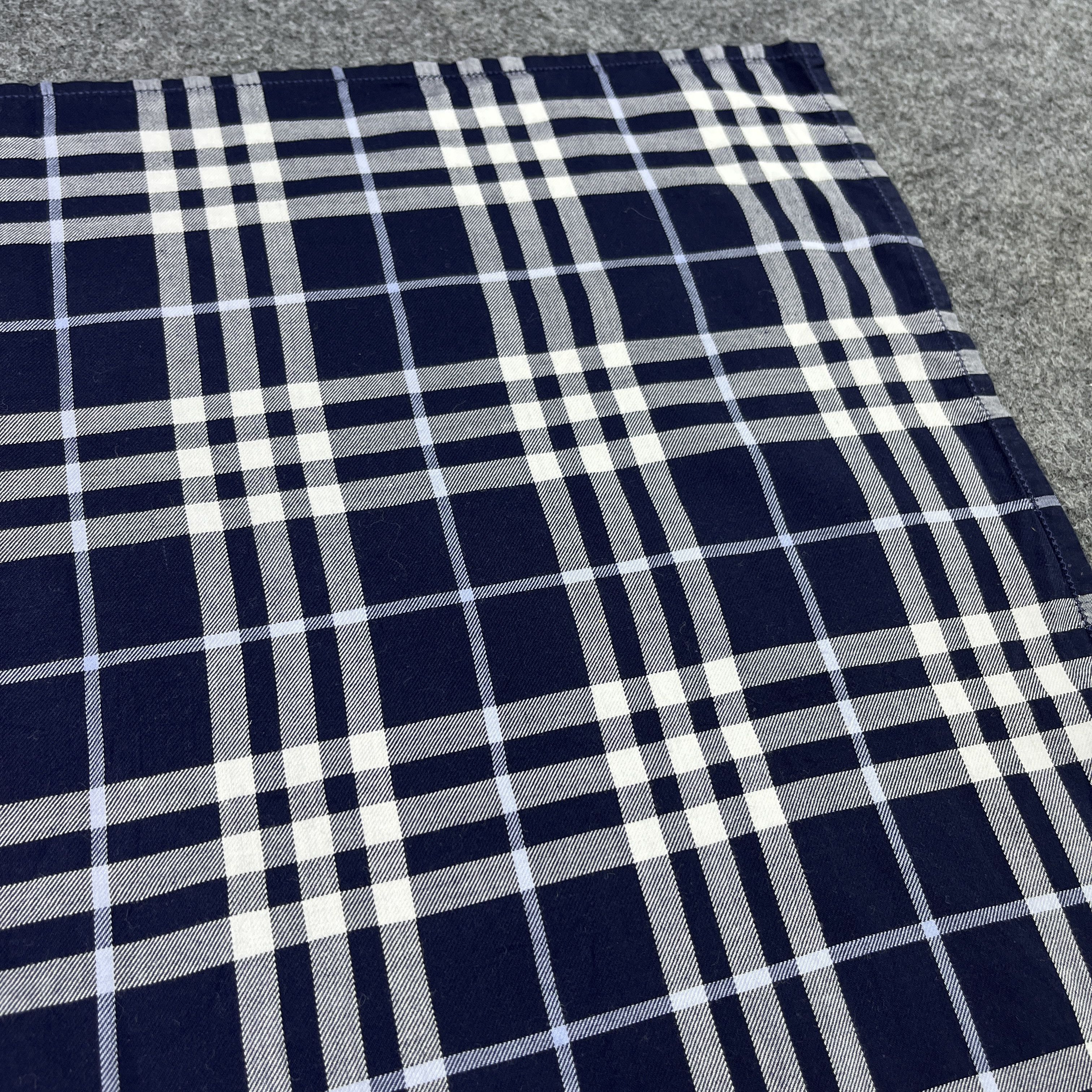 Burberry Burberry Handkerchief / Bandana / Neckerchief B1153 Size ONE SIZE - 6 Thumbnail