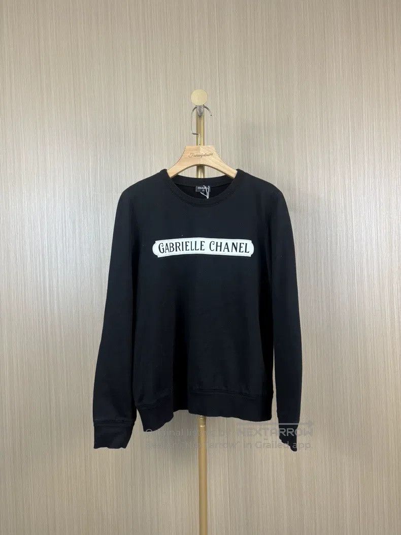 Chanel Chanel Black plush logo pullover sweatshirt Size M / US 6-8 / IT 42-44 - 1 Thumbnail
