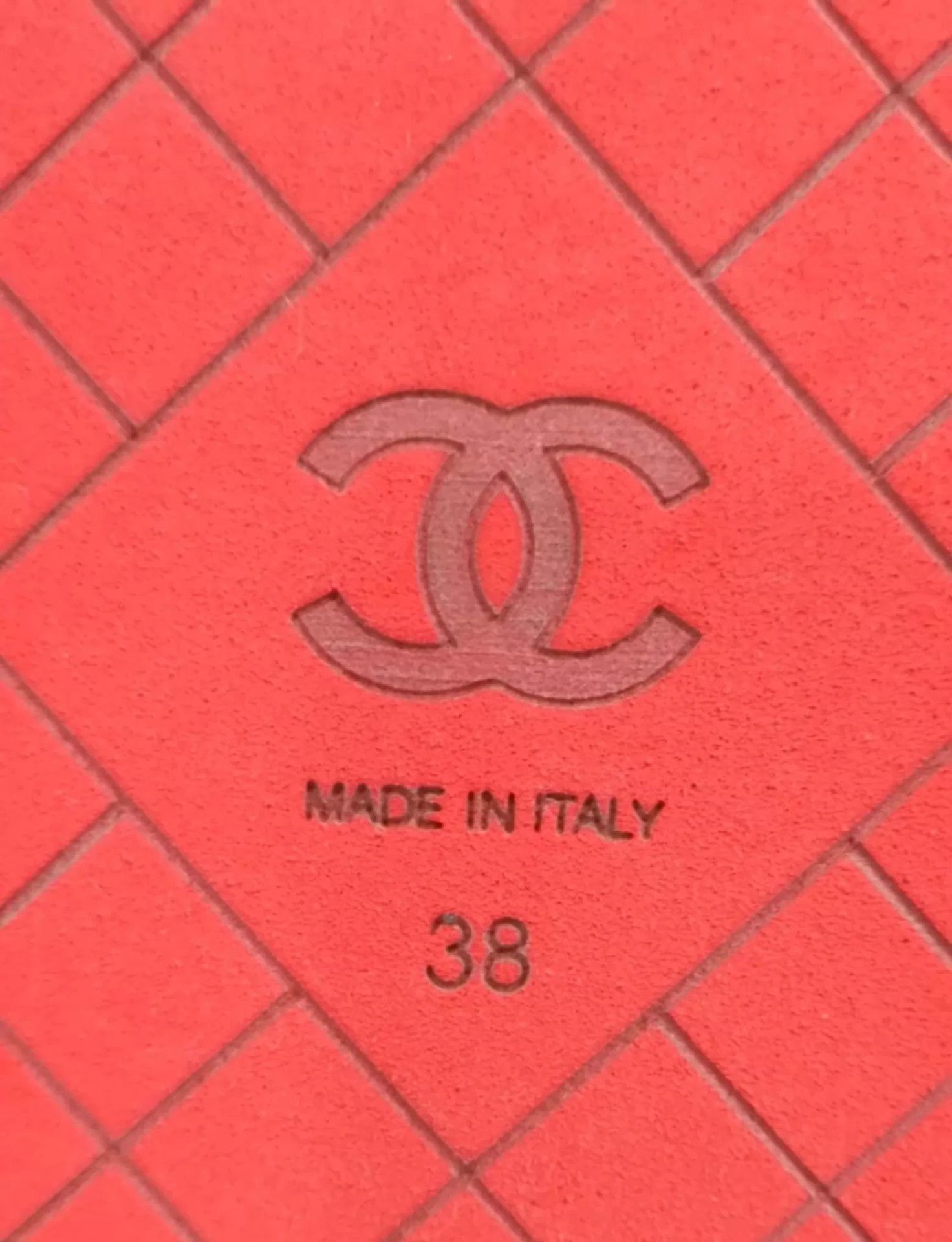 Chanel Chanel red velcro logo slipper 98 new size 38 Size US 7.5 / IT 37.5 - 7 Thumbnail