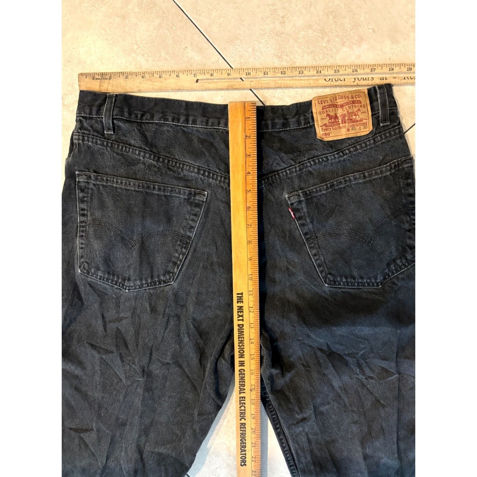 Levi's VINTAGE Levis 550 Jeans Mens Size 36 Black 1999 Denim Relaxed Red Tab 3401 Mens Jeans Black 90s USA Cowboy Leather? Size US 36 / EU 52 - 7 Thumbnail