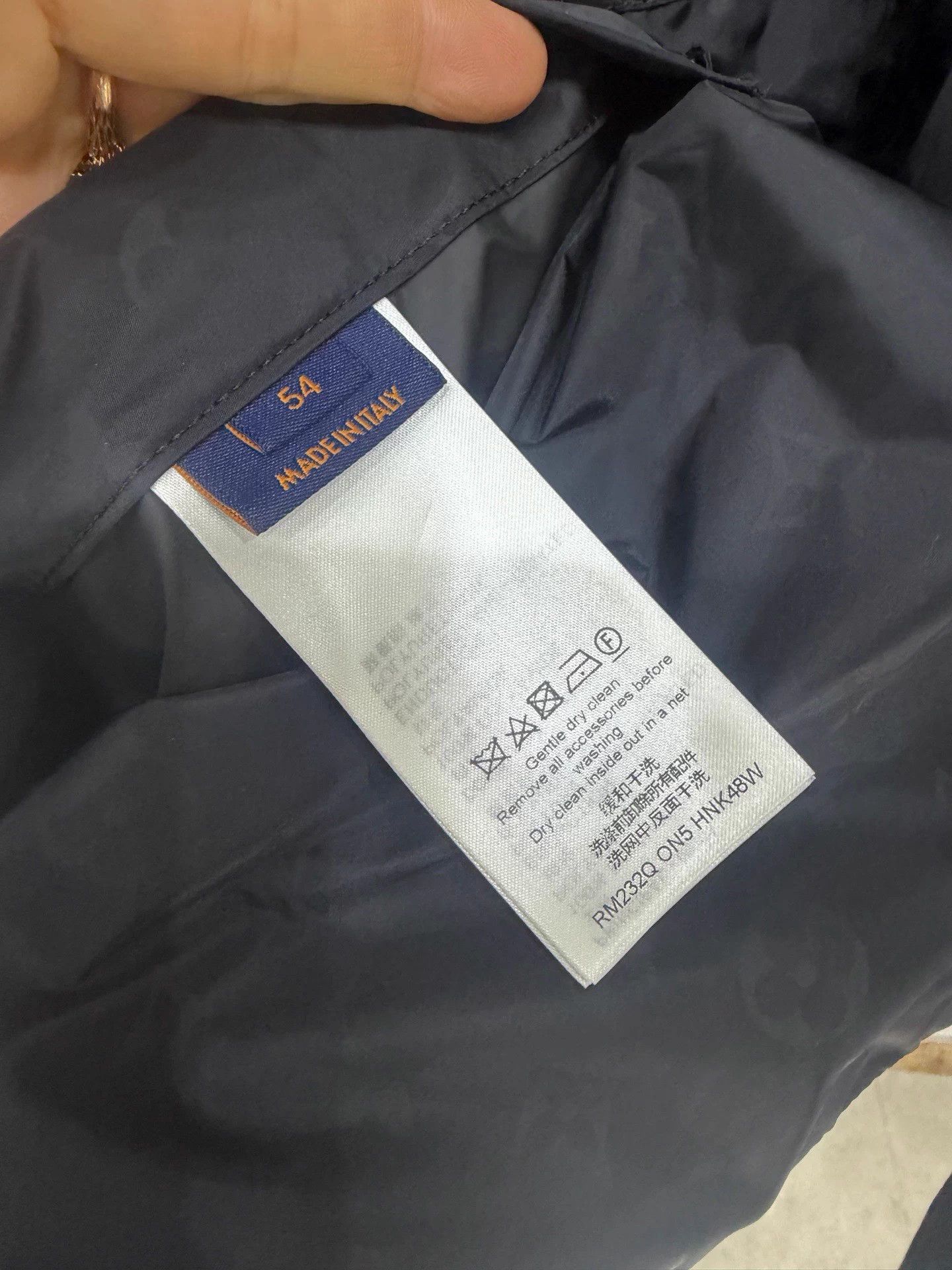 Louis Vuitton LV Classic Pin Full Logo Nylon Trench 54 99 New Size US L / EU 52-54 / 3 - 6 Thumbnail