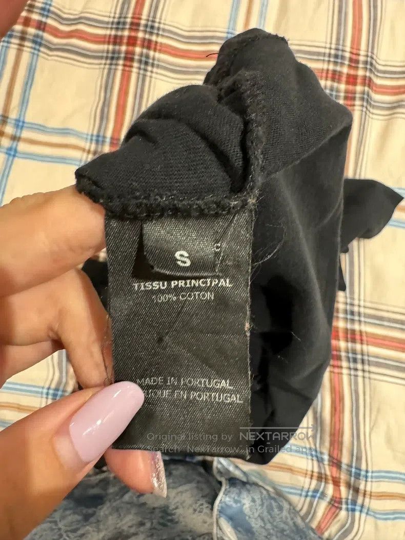 Vetements Vetements Black T-shirt with lettered Earth print Size US S / EU 44-46 / 1 - 5 Thumbnail
