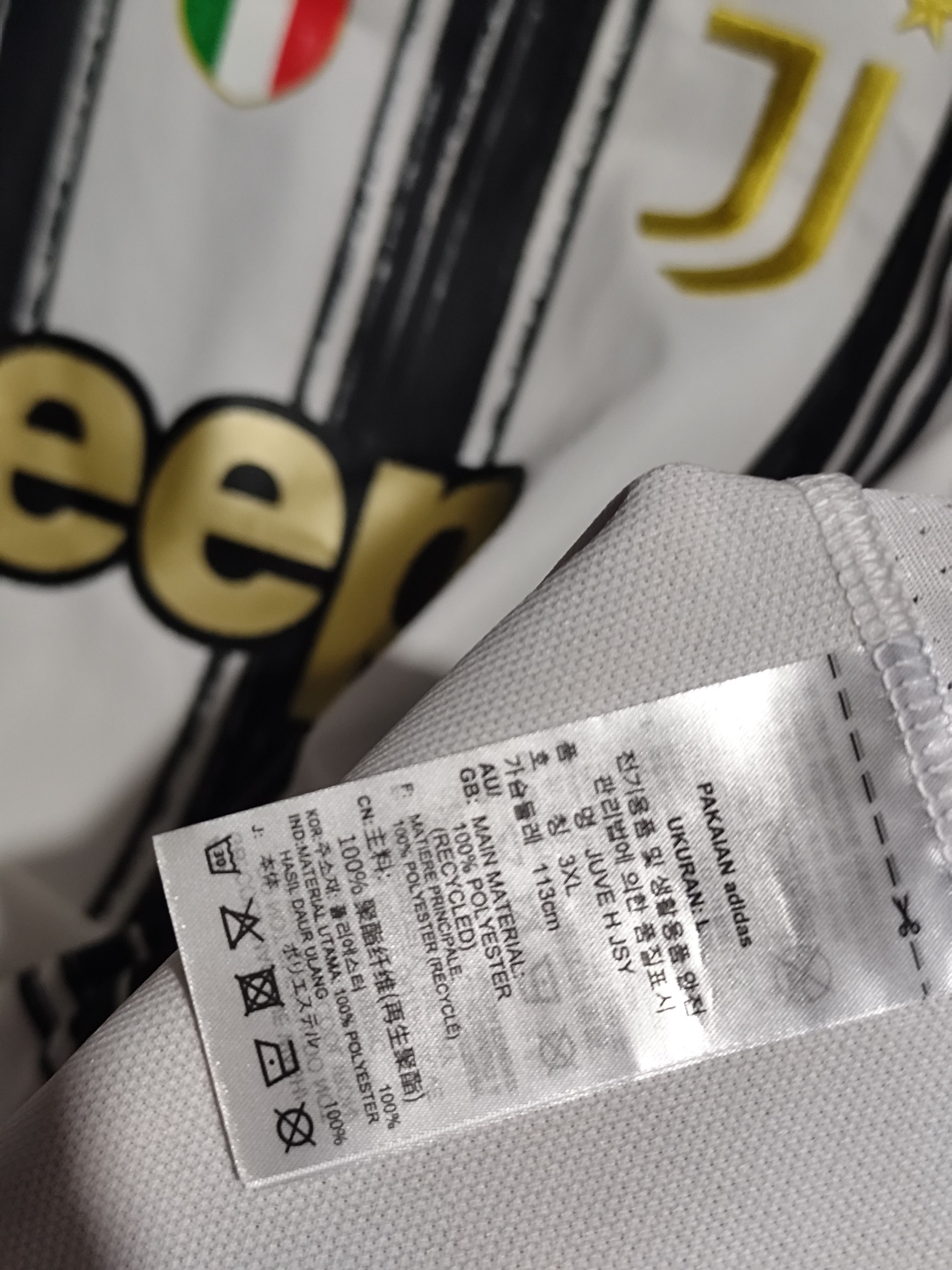 Adidas Adidas x Juventus #7 Cristiano Ronaldo 2020/2021 Home Jersey Size US L / EU 52-54 / 3 - 18 Thumbnail