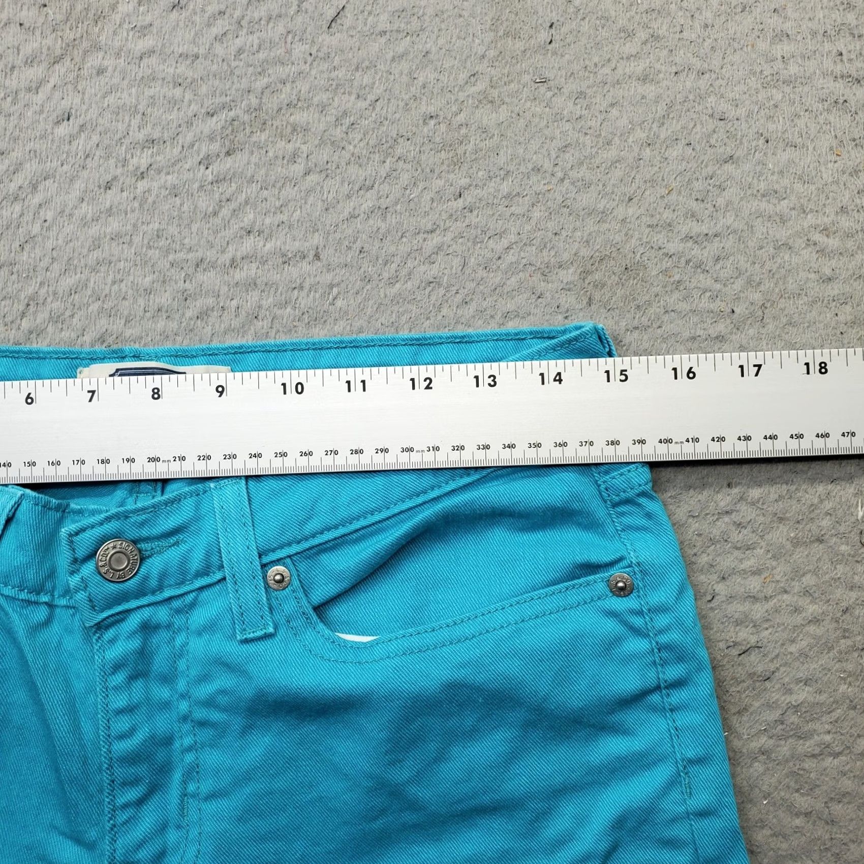 Levi's Levi's Cropped Jeans Womens 10 Blue Denim Medium Wash 5-Pockets Straight Leg Size 32" / US 10 / IT 46 - 6 Thumbnail