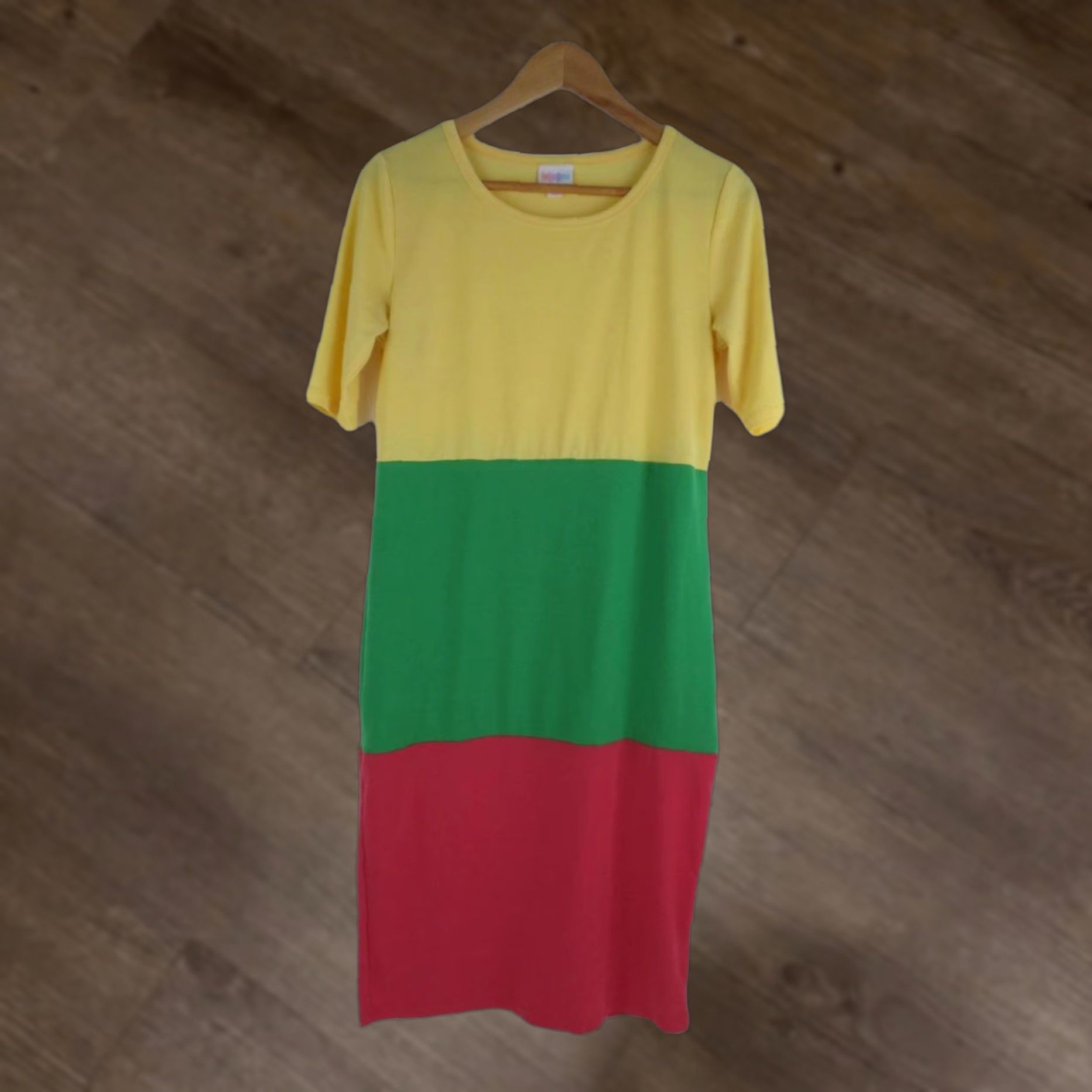 Vintage VINTAGELuLaRoe Julia Dress Small Green Yellow Red Stripe Pencil Bodycon Stretch Jamaica Size S / US 4 / IT 40 - 1 Thumbnail