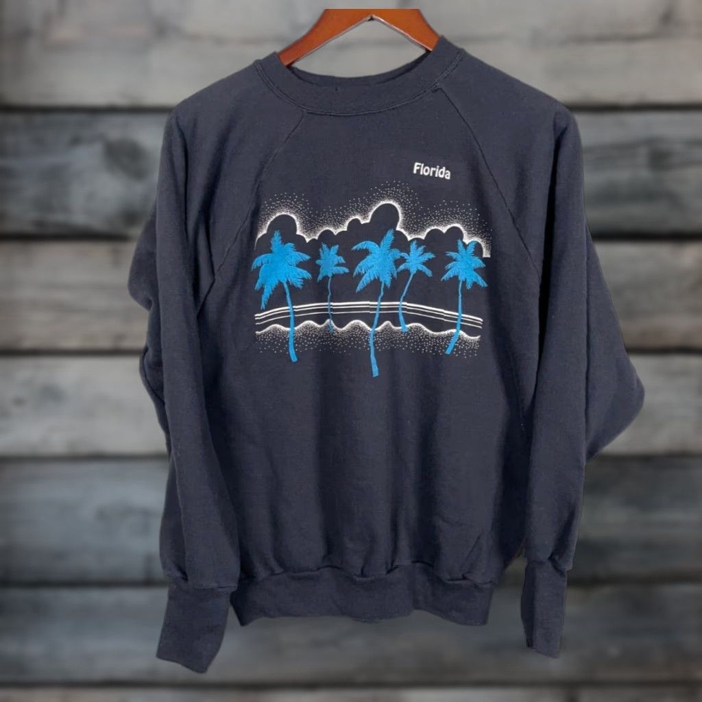 Vintage VINTAGE Signal Sweatshirt Adult XL Black Palm Tree Graphic Raglan Sleeves 90s City Retro Men’s Size US L / EU 52-54 / 3 - 1 Thumbnail