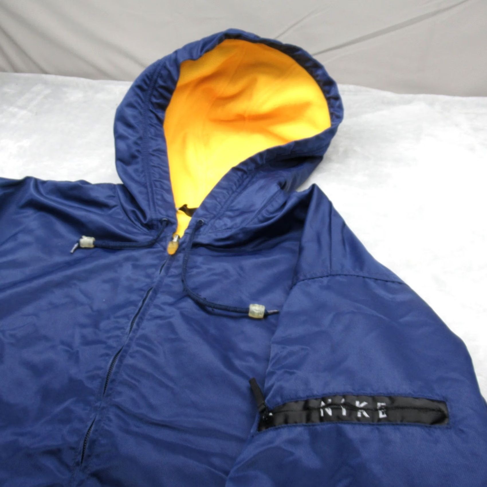 Nike VINTAGE Nike Jacket Mens Large Blue Yellow Reversible Hooded Full Zip VTG 90'S Size US L / EU 52-54 / 3 - 7 Thumbnail