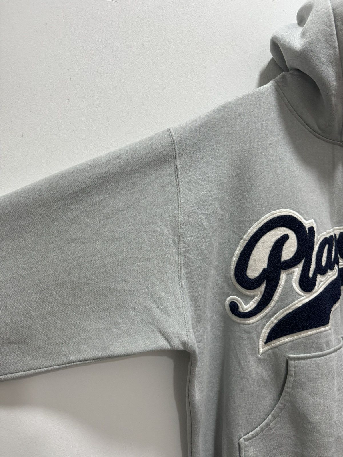 Japanese Brand VINTAGE SKATEBOARD STYLE PLAYER 69 EMBROIDERED LOGO HOODIE Size US XL / EU 56 / 4 - 4 Thumbnail