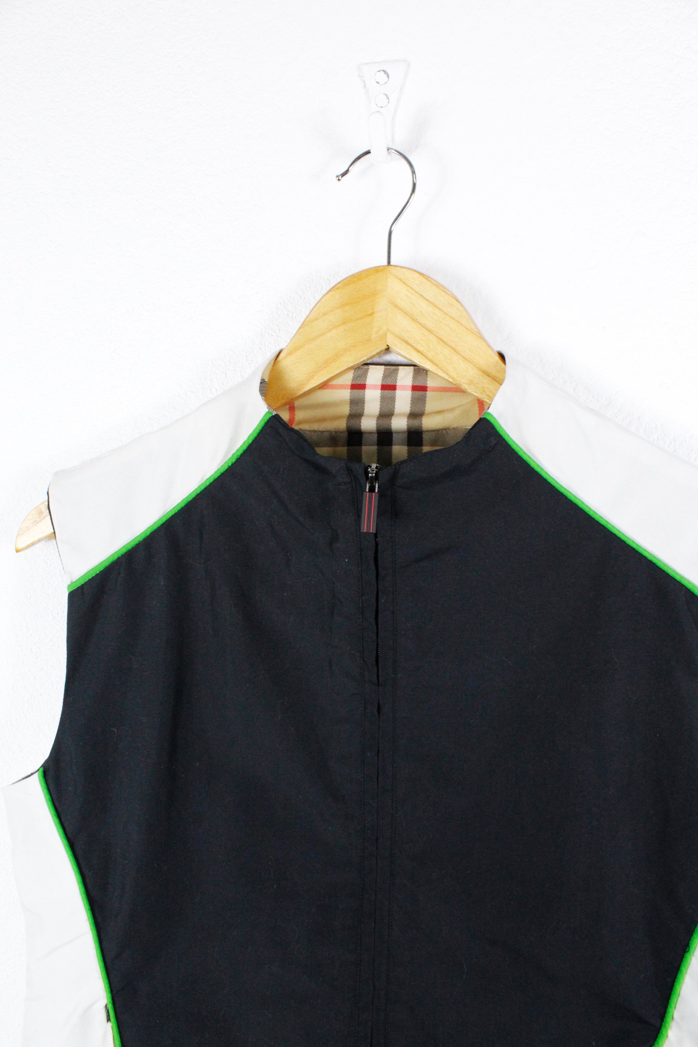 Burberry Vintage Burberry Golf Sport Logo Rain Track Vest Windbreaker Size US S / EU 44-46 / 1 - 3 Thumbnail