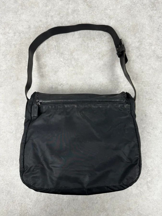 Prada 2000s Prada Black Buckles Nylon & Leather Messenger Bag Size ONE SIZE - 3 Thumbnail