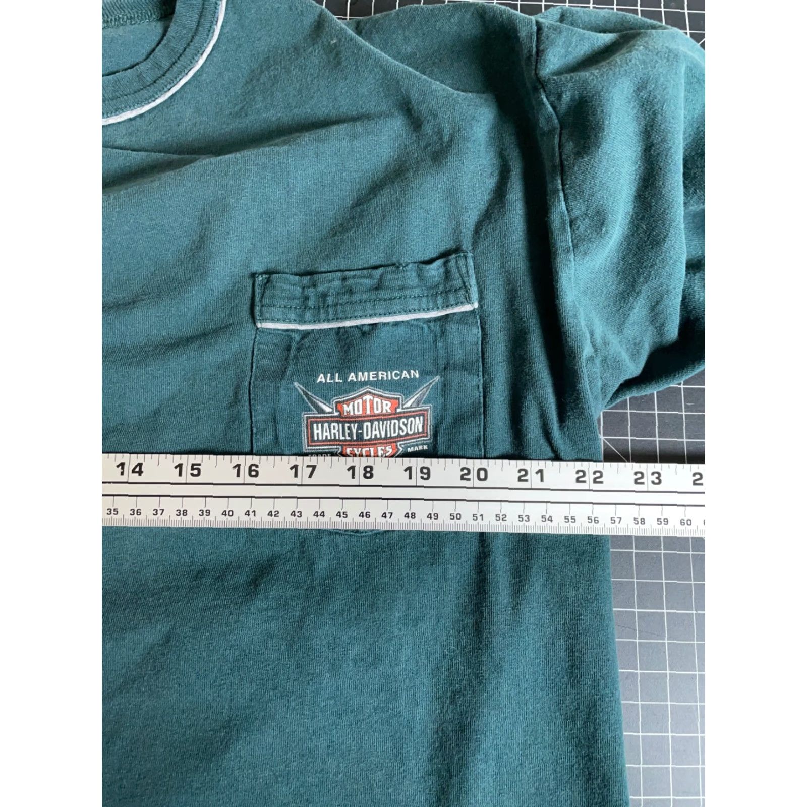 Harley Davidson VINTAGE Harley-Davidson Long Sleeve Pocket T-Shirt Mens XL Large USA Made Michigan Blue Graphic Print Crew Neck Jersey 100% Cotton Logo Shirt Size US L / EU 52-54 / 3 - 5 Thumbnail