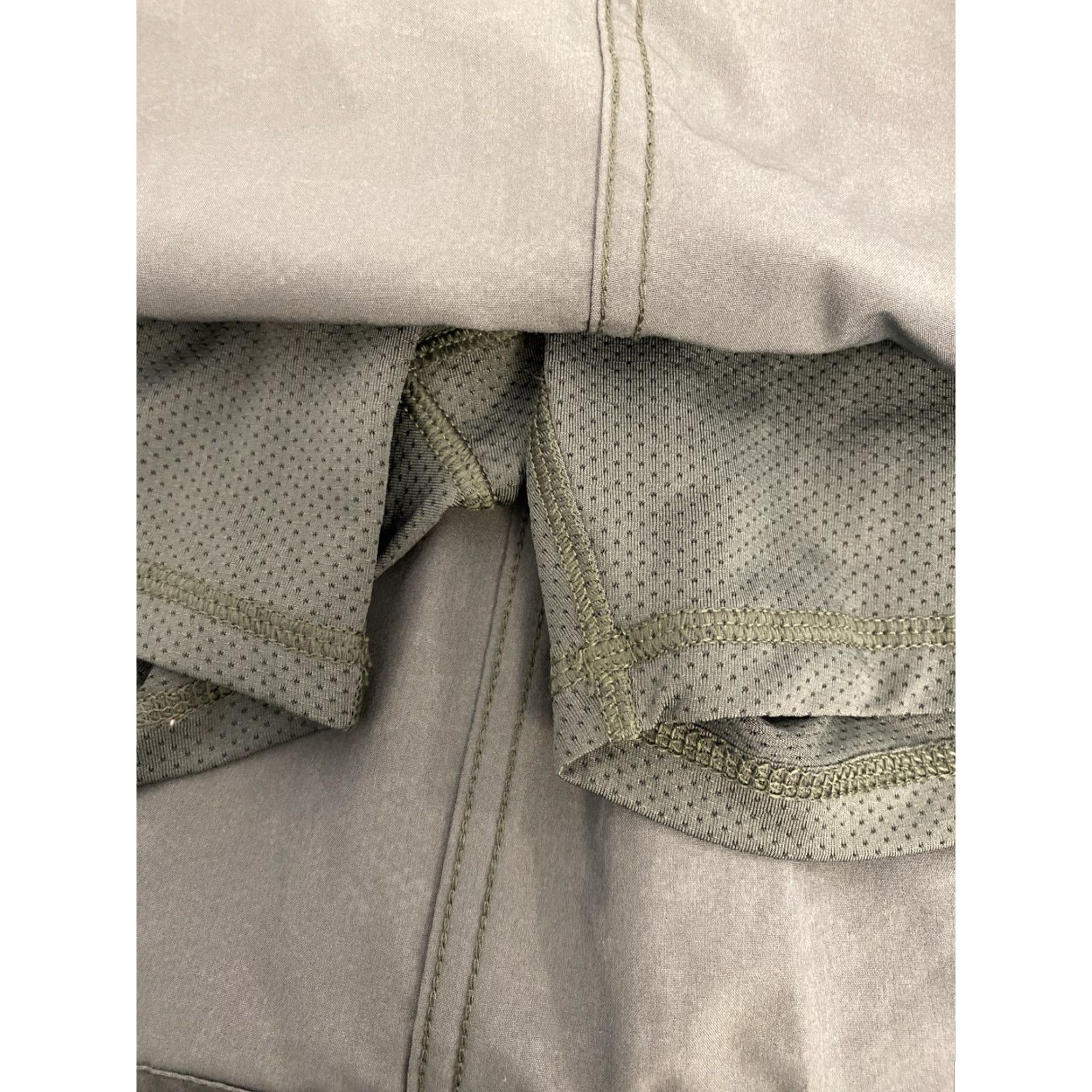 Orvis Orvis Travel Skort Women’s Size M Green 109-18 / Camouflage Pattern Lightweight Pockets Stretch Regular Skort Size ONE SIZE - 6 Thumbnail