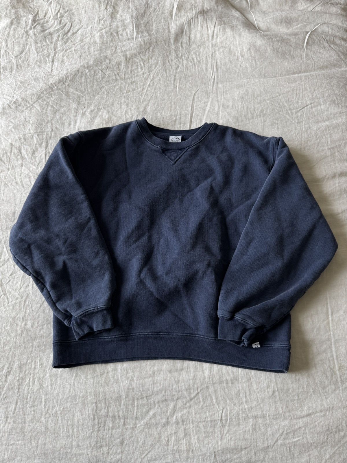Akimbo Club akimbo crewneck in faded navy | Grailed