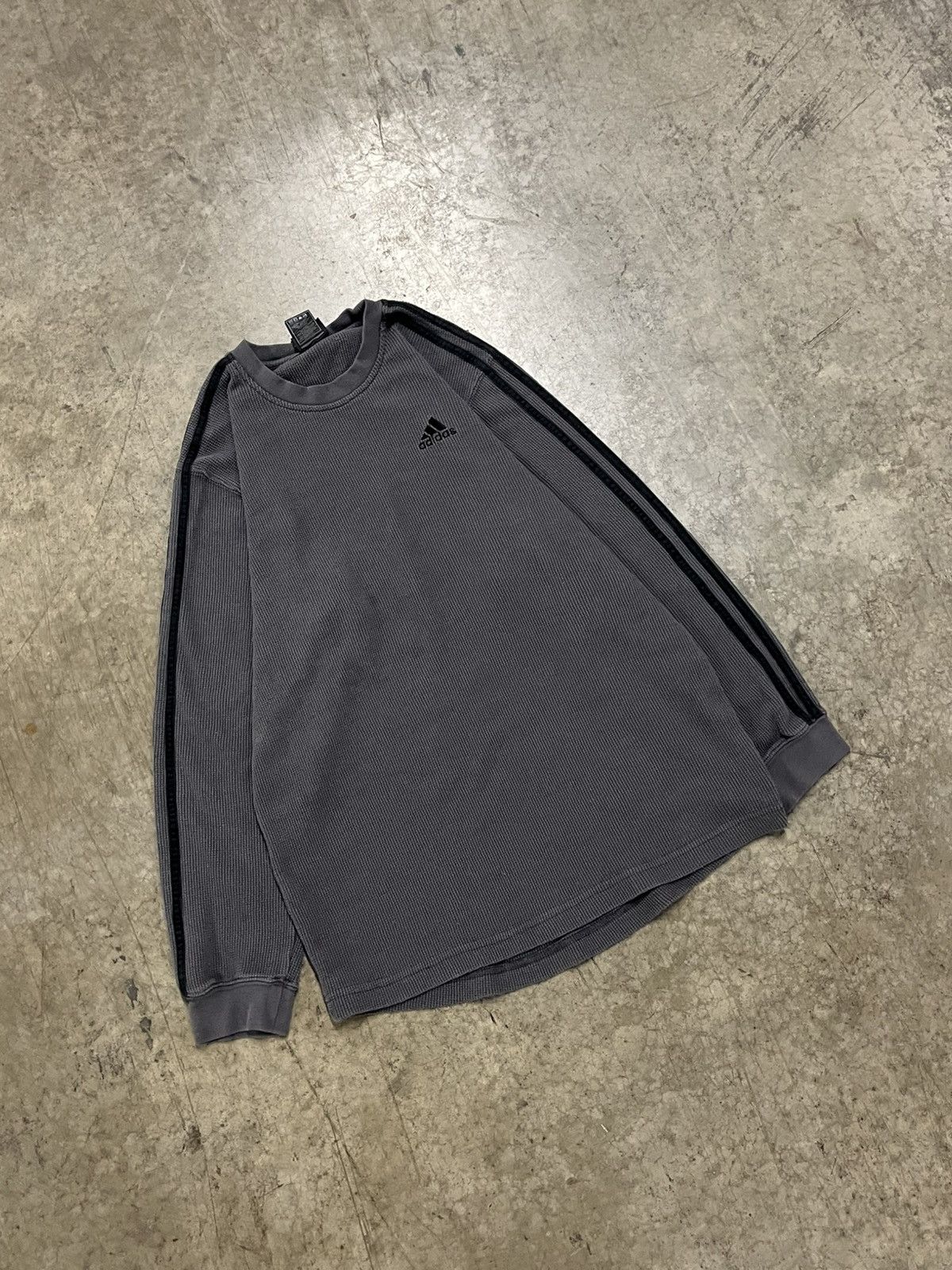 Adidas × Vintage Adidas thermal vintage streetwear hype rare skater y2k Size US S / EU 44-46 / 1 - 1 Thumbnail