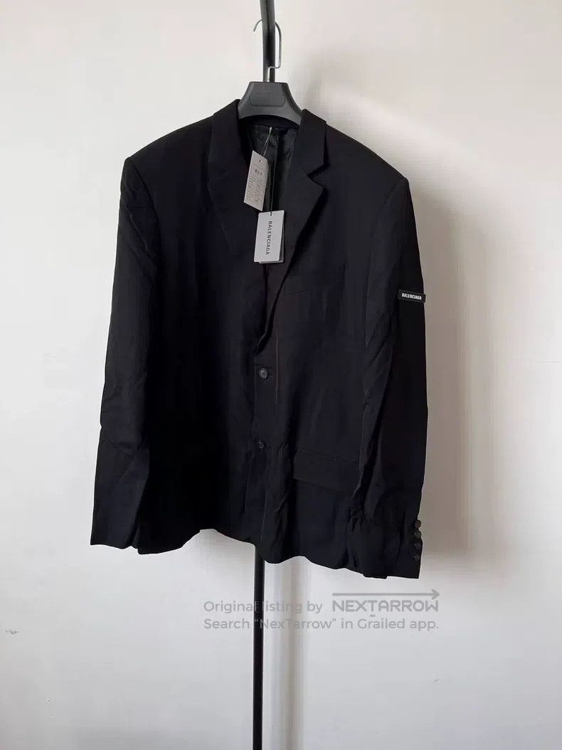 Balenciaga Balenciaga Elegant viscose gabardine blazer jacket for wom Size M / US 6-8 / IT 42-44 - 1 Thumbnail