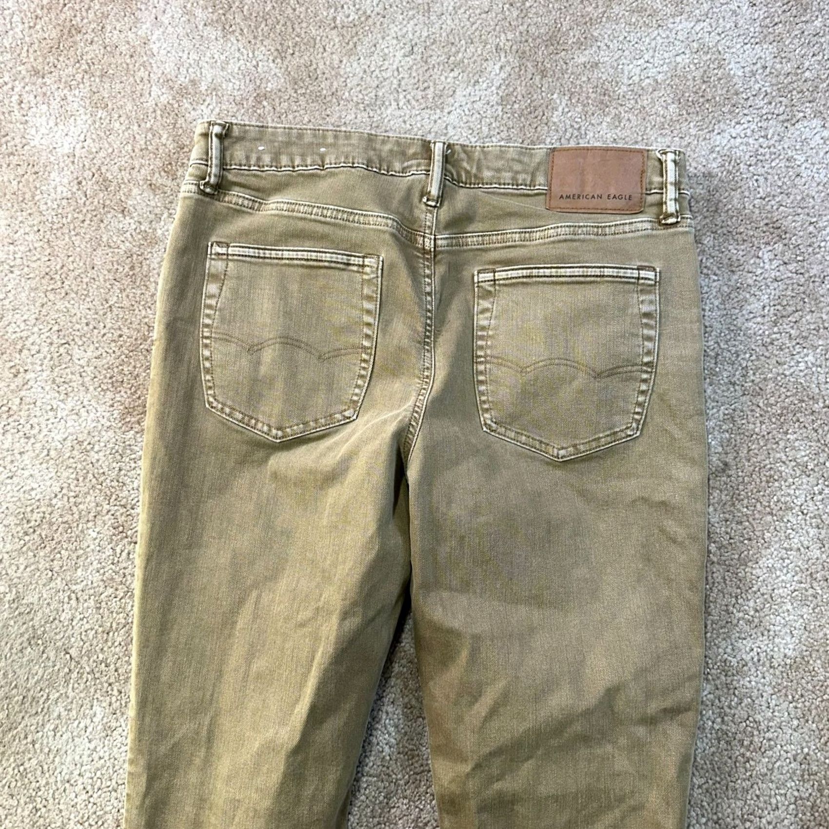 American Eagle Outfitters VINTAGE American Eagle Slim Straight Jeans Mens 33x32 Beige Denim Distress 5-Pocket Design Slim Fit Jeans Mens Brown Beige 33x32 Mens Jeans Size US 33 - 6 Thumbnail