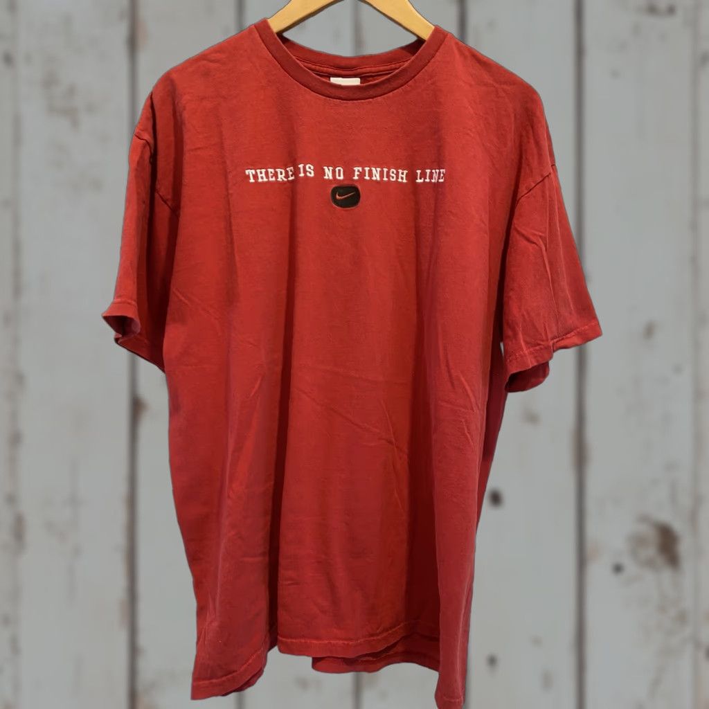 Nike VINTAGE Nike Gray Tag Red Short Sleeve Shirt Mens XL Regular Crew Neck Cotton Shirt No Finish Line 90s Training Running Workout Size US XL / EU 56 / 4 - 1 Thumbnail