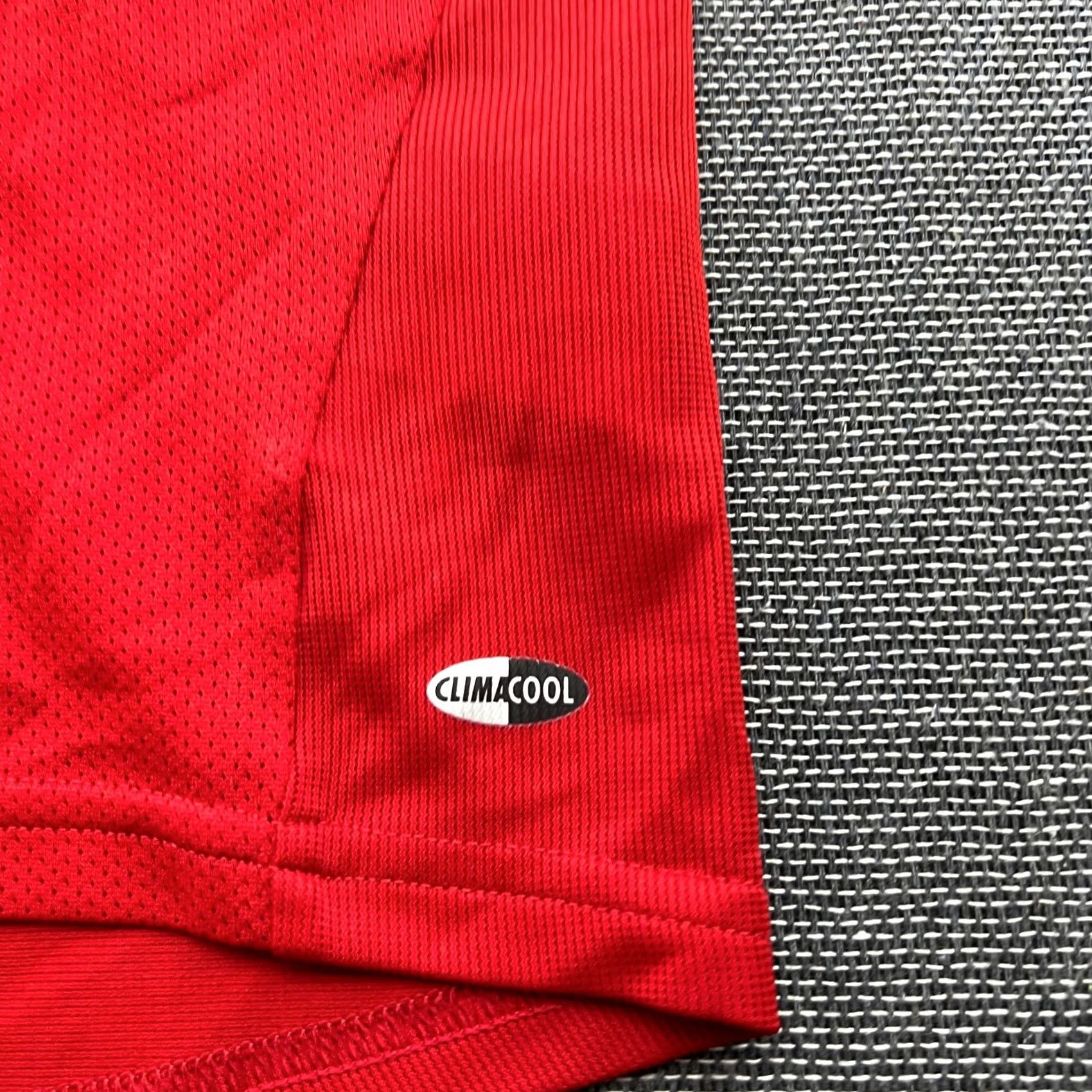 Adidas Bayern Munich Jersey Mens Adidas Football 2006 2007 Home Schweinsteiger Red L Size US L / EU 52-54 / 3 - 5 Thumbnail