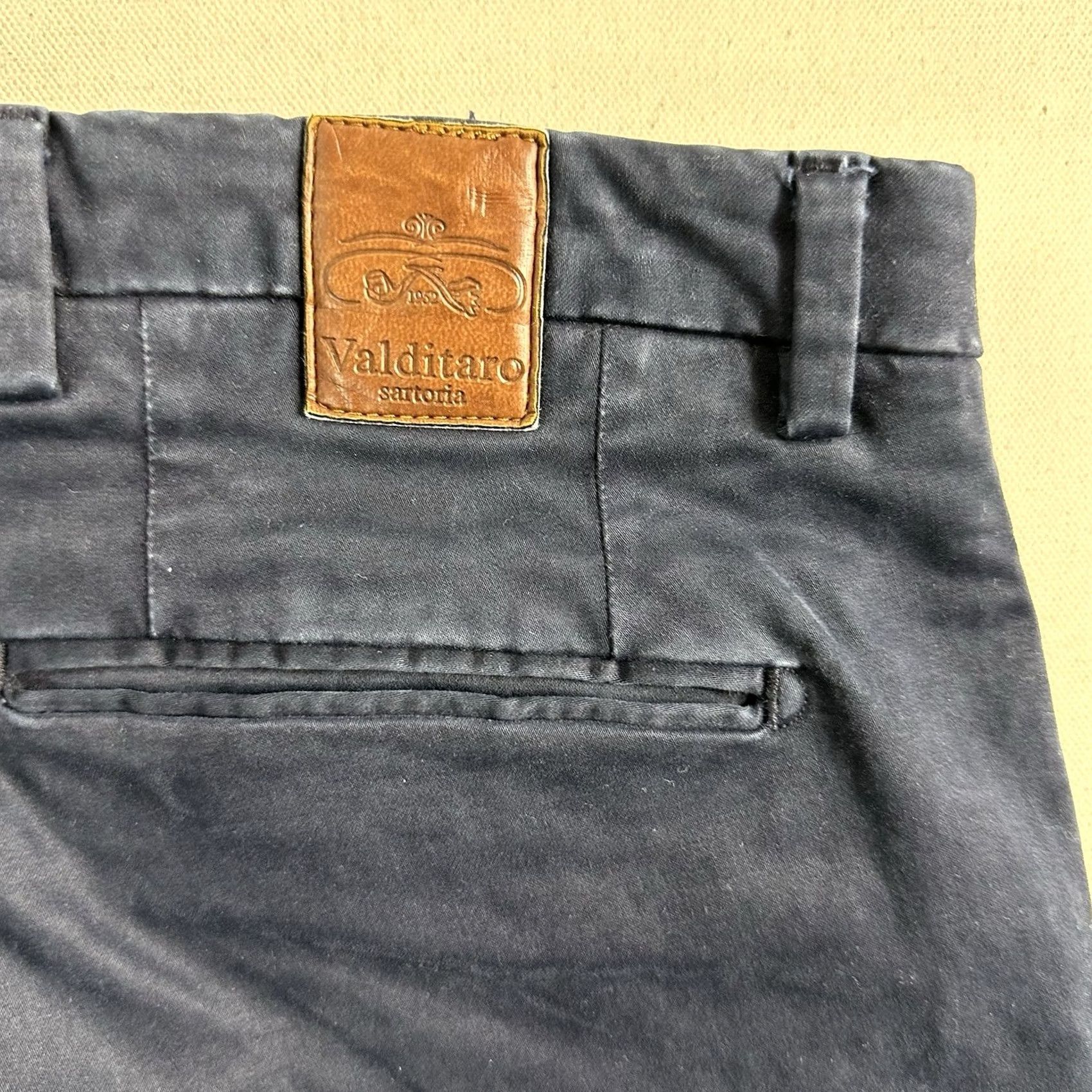 Vintage Valditaro Sartoria Blue Cotton Chinos Pants Italy Made Mens 48 Straight Leg Pants Chino Men 48 Blue Regular Size US 32 / EU 48 - 6 Thumbnail