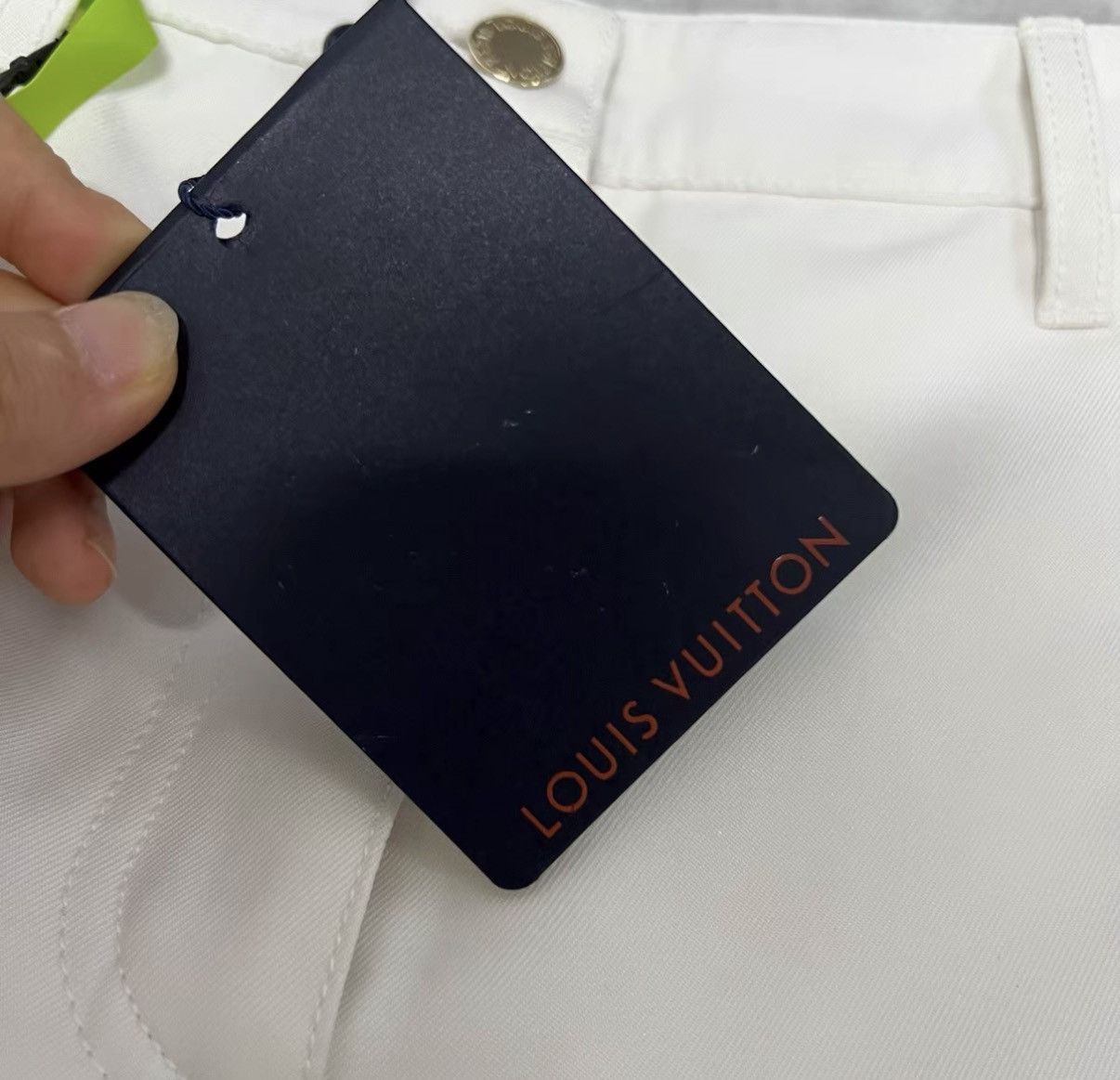 Louis Vuitton Louis Vuitton White Shorts J41 Size 26" / US 2 / IT 38 - 4 Thumbnail