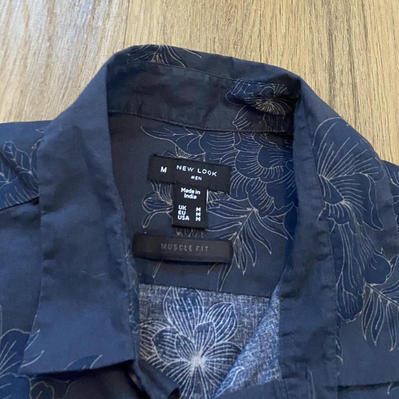 Other Black short sleeve button up shirt with white floral Size US M / EU 48-50 / 2 - 4 Thumbnail
