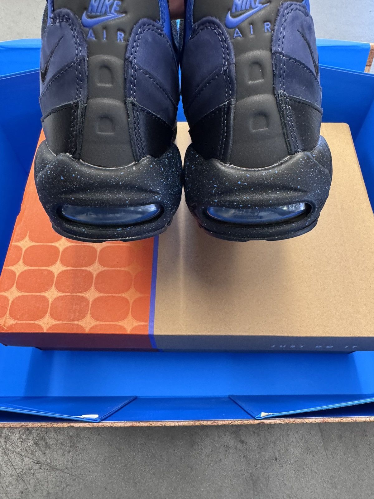 Nike 2024 Special Box Set Nike Air Max 95 + Air Force 1 Signed Size US 9.5 / EU 42-43 - 9 Thumbnail