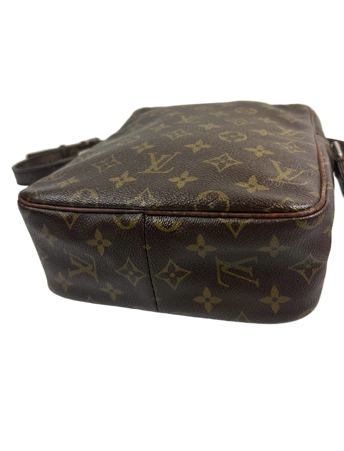 Louis Vuitton Louis Vuitton Monogram Crossbody Bag Size ONE SIZE - 4 Thumbnail