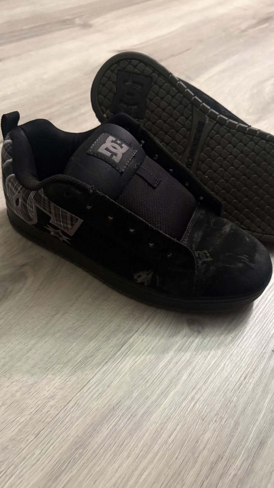 DC 2011 DC Shoe Men Graffik SE Black BattleShip, Plaid Men SZ 8 Size US 8 / EU 41 - 7 Thumbnail