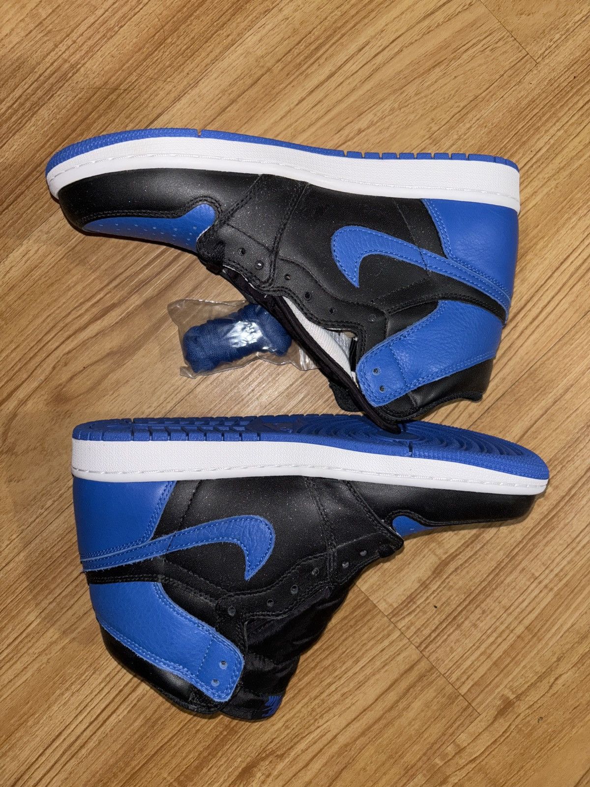 Jordan Brand × Nike Air jordan 1 royal Size US 8 / EU 41 - 1 Thumbnail