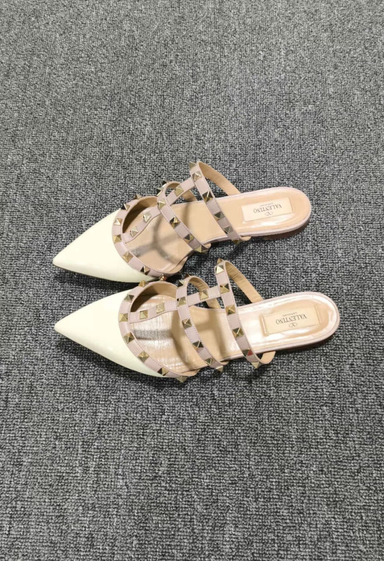 Valentino Valentino Ivory Studded Slippers 38 Size US 7.5 / IT 37.5 - 1 Thumbnail