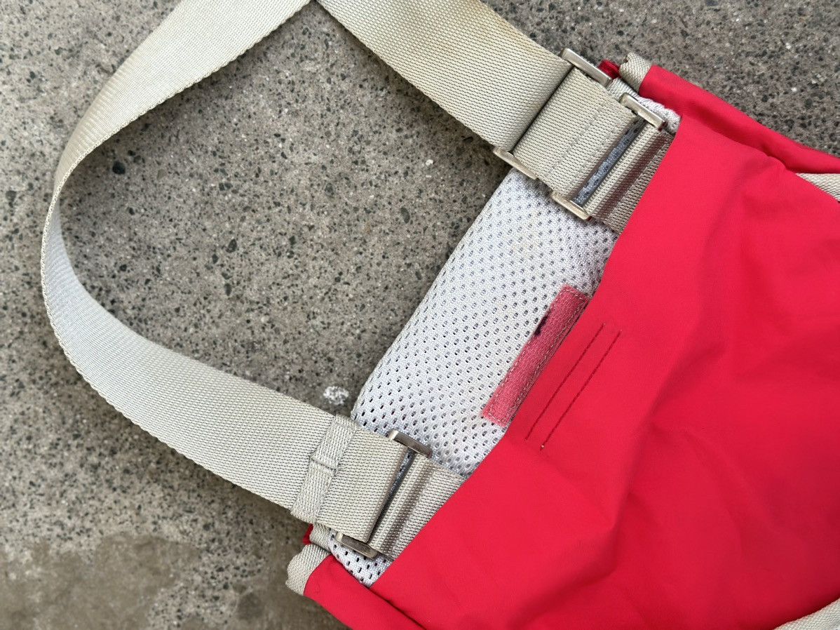 Prada S/S1999 Archived Rare Color Prada Sport Side Bag with Pouch. Size ONE SIZE - 11 Thumbnail