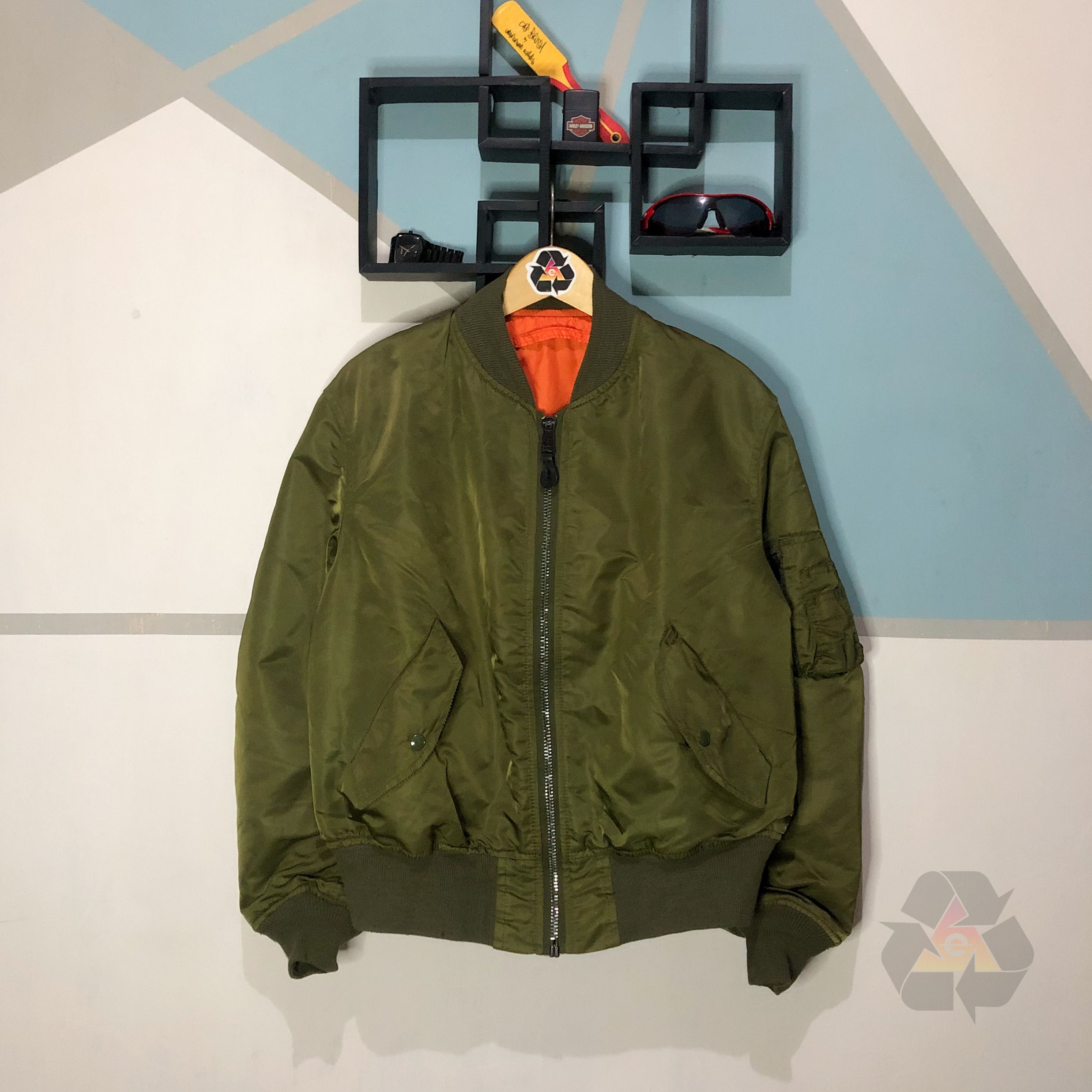 Alpha Industries Vintage Alpha Industries Flayer's Mil-J-32790J USAF MA-1 Size US L / EU 52-54 / 3 - 2 Thumbnail