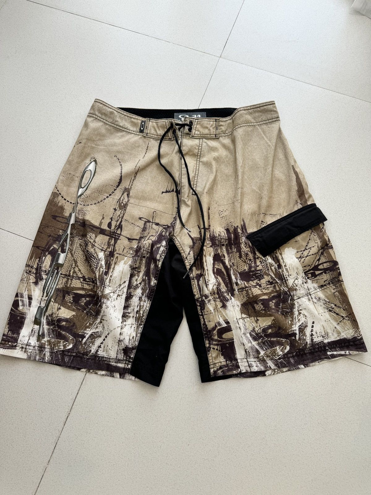 Oakley Oakley Multi Logo Scatter Shorts Size US 34 / EU 50 - 1 Thumbnail