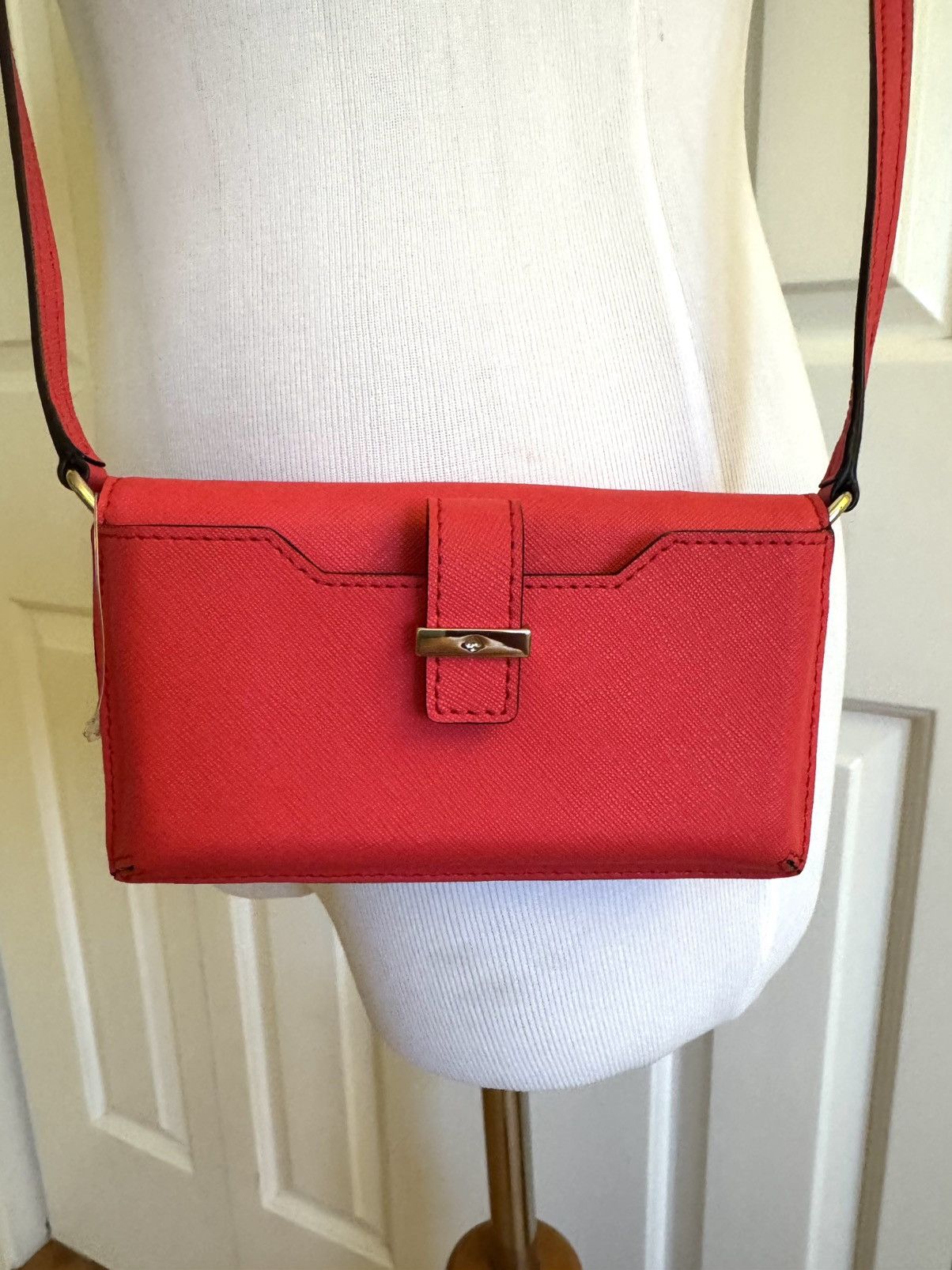 Kate Spade KATE SPADE Red Saffiano Leather Crossbody Wallet NWOT Size ONE SIZE - 2 Thumbnail