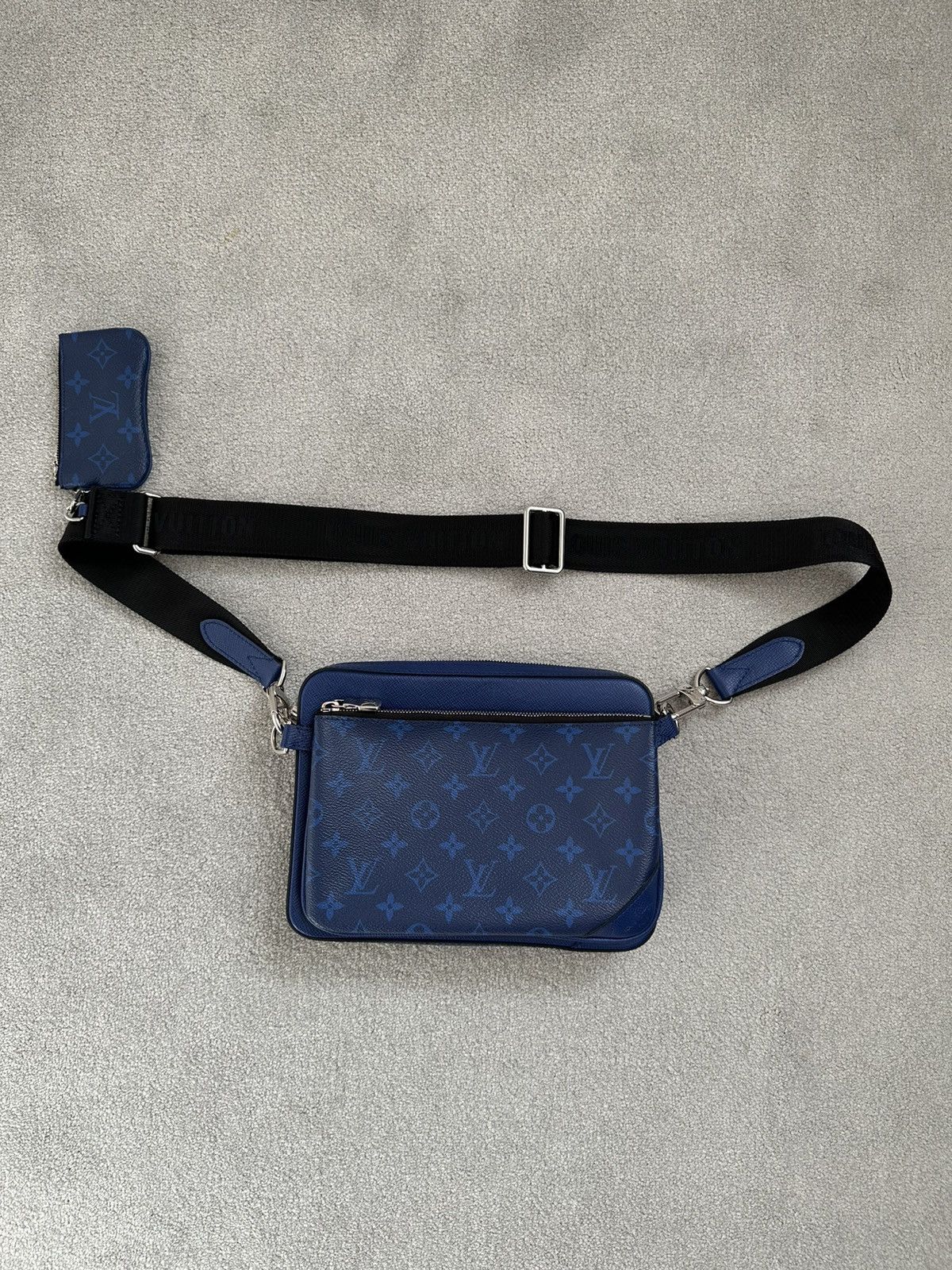 Louis Vuitton Louis Vuitton Trio Messenger Bag Size ONE SIZE - 3 Thumbnail