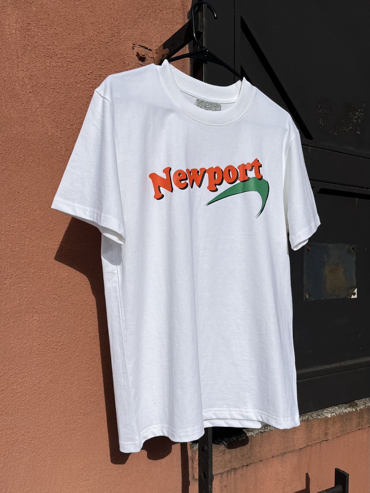 Vintage Newport White Tee Size US L / EU 52-54 / 3 - 2 Thumbnail
