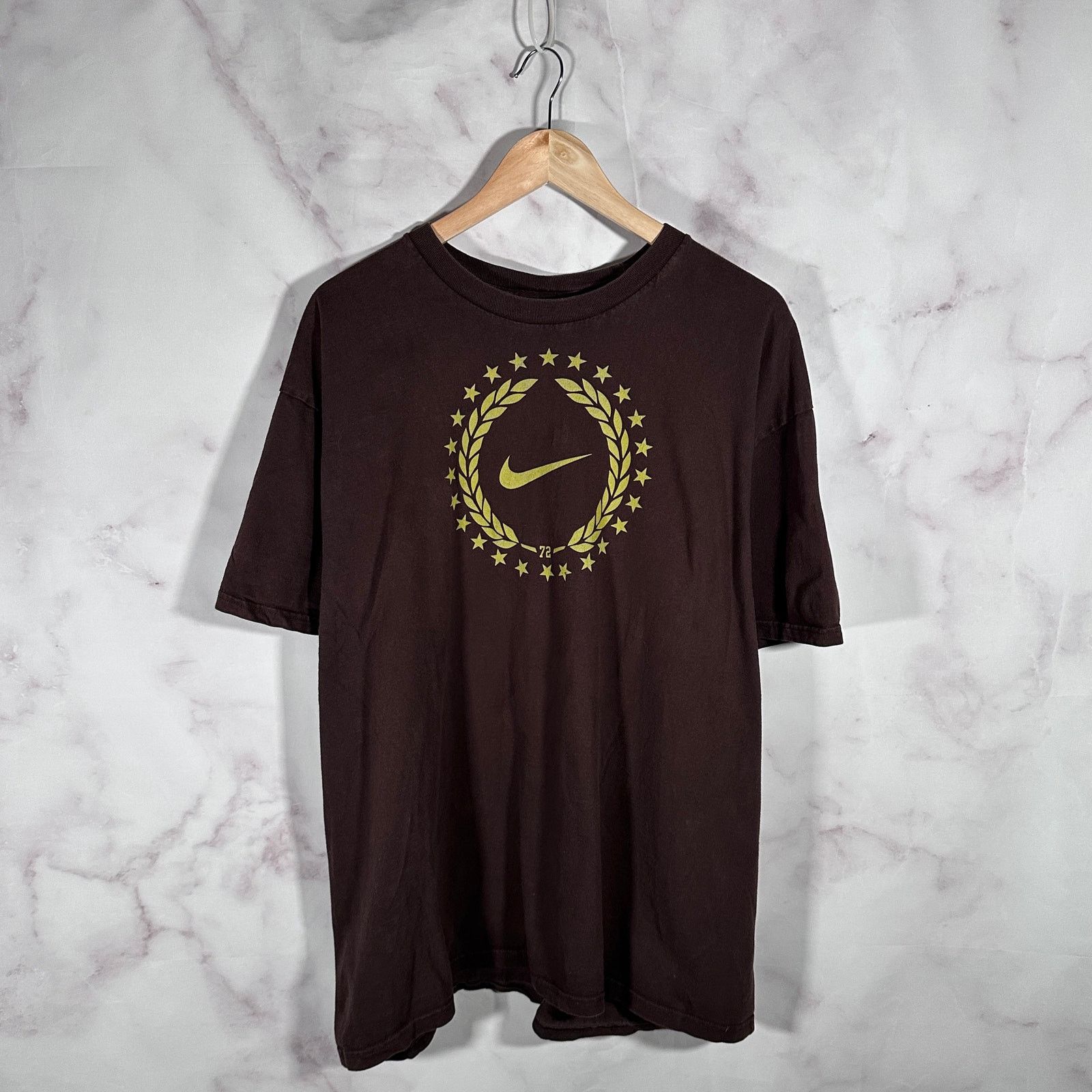 Nike Brown/Gold y2K Logo Tee Size US XXL / EU 58 / 5 - 1 Thumbnail