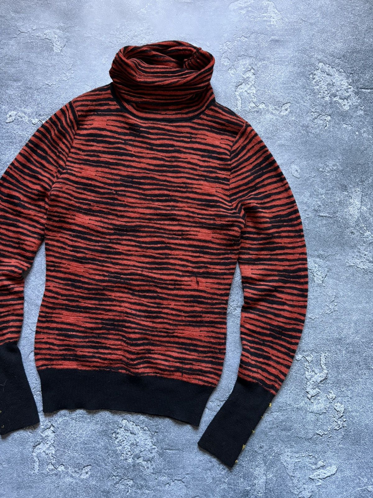 Versus Versace Vintage 90s Versus Versace Tiger Striped Turtleneck Sweater Size M / US 6-8 / IT 42-44 - 2 Thumbnail